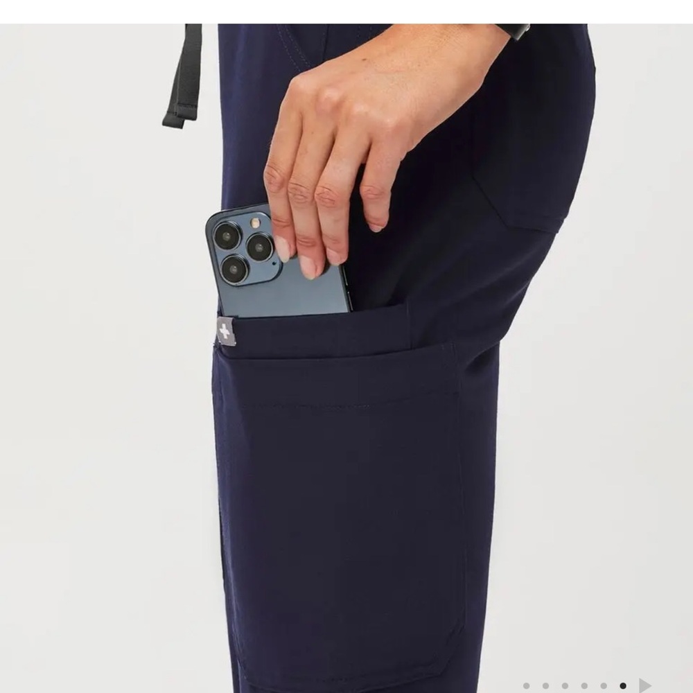 NWOT Figs Navy High Waisted Yola Skinny Scrub Pants - Picture 5 of 7